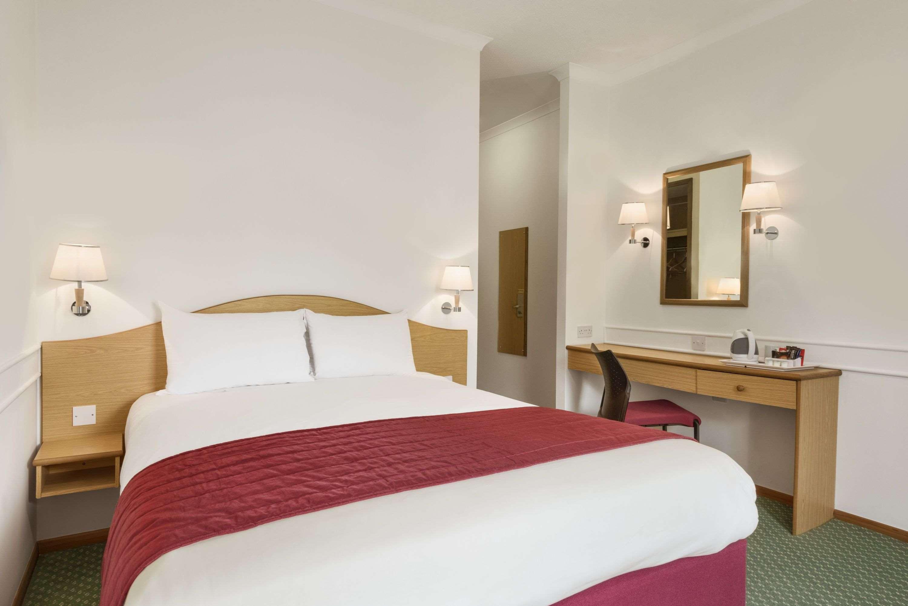 Days Inn By Wyndham Donington Castle Donington Εξωτερικό φωτογραφία