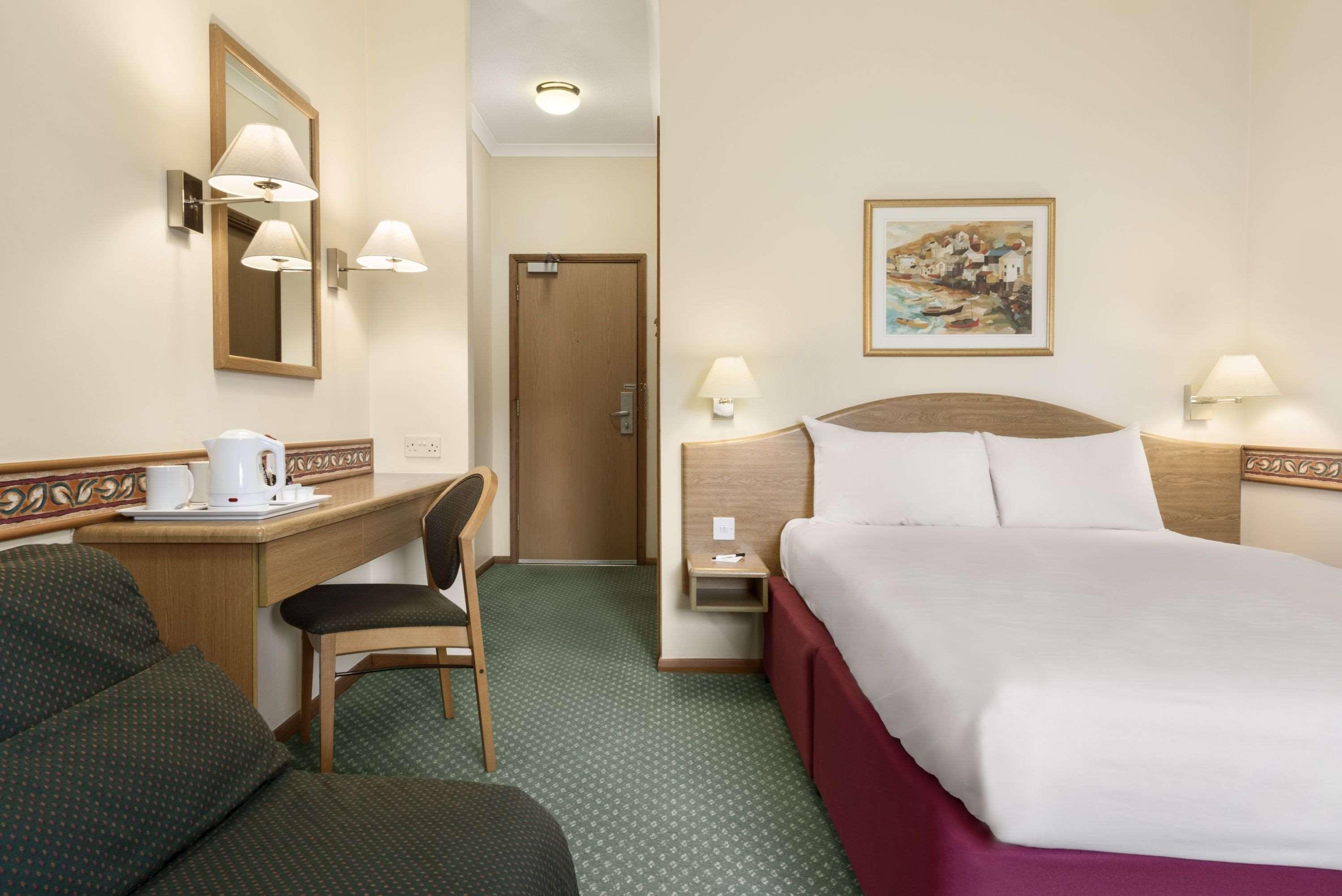 Days Inn By Wyndham Donington Castle Donington Εξωτερικό φωτογραφία